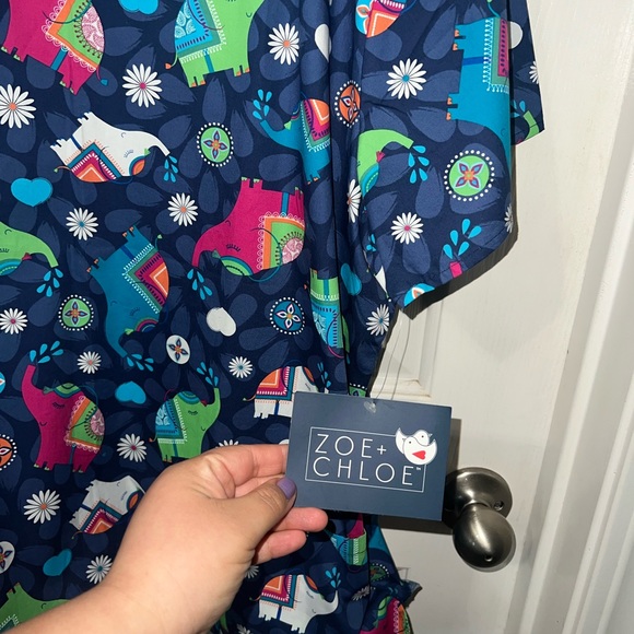 Zoe and Chloe nurse scrubs elephants size XL new with tag - Picture 5 of 5